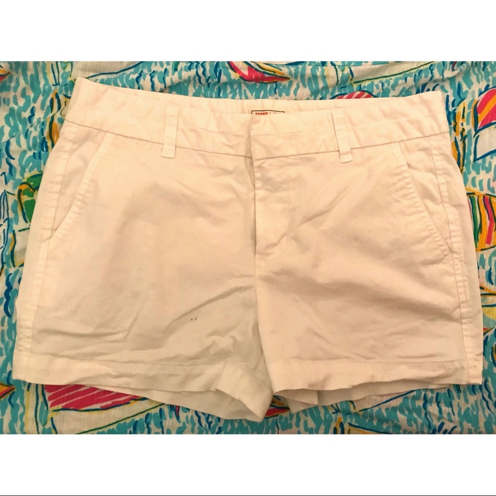 Kackis by GAP 3” Inseam White Shorts